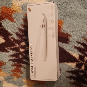 T3 Straighter/Flat Iron